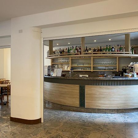 Hotel Sciatori 3 Stelle Superior เตมู ภายนอก รูปภาพ