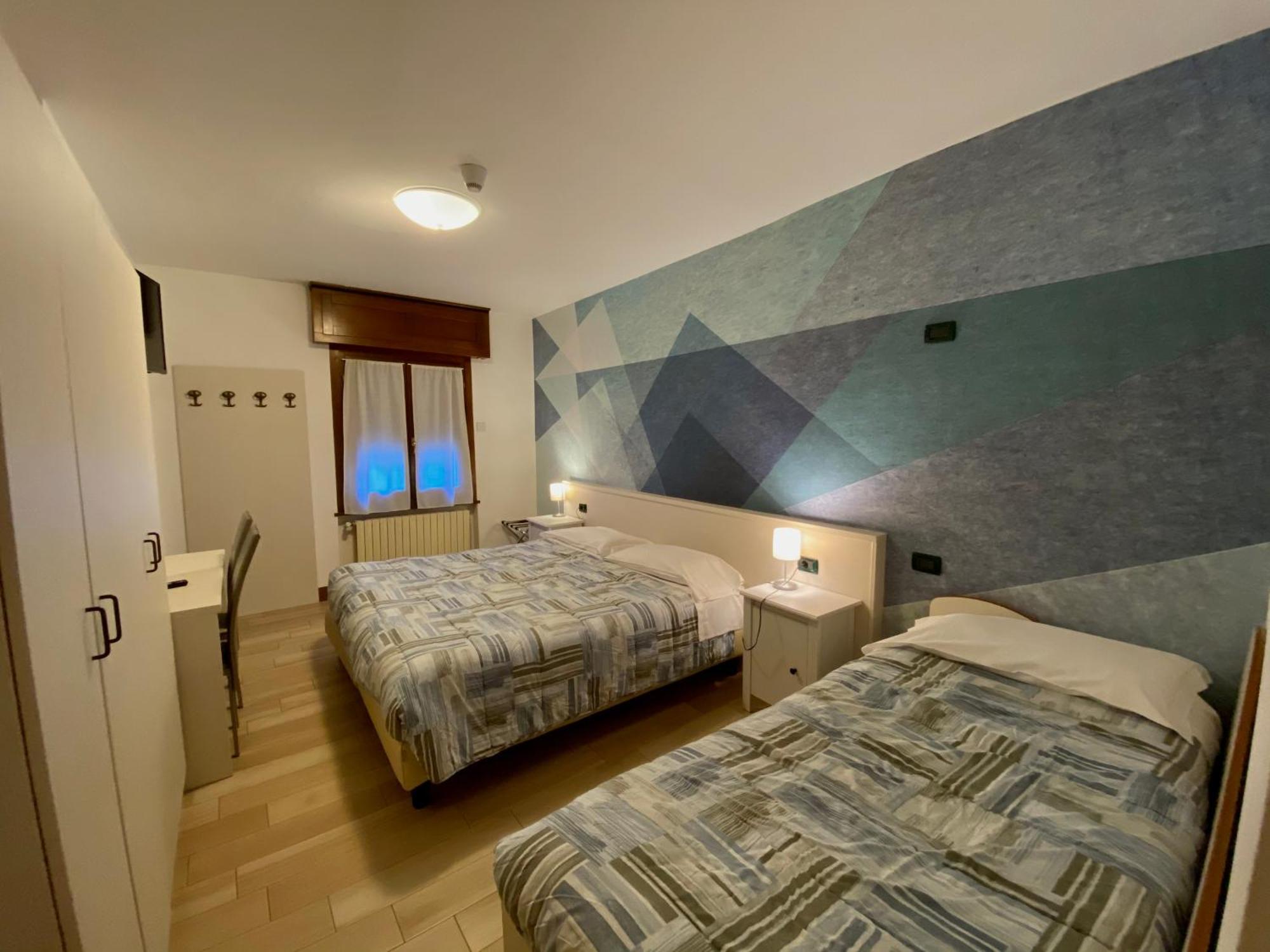 Hotel Sciatori 3 Stelle Superior เตมู ภายนอก รูปภาพ