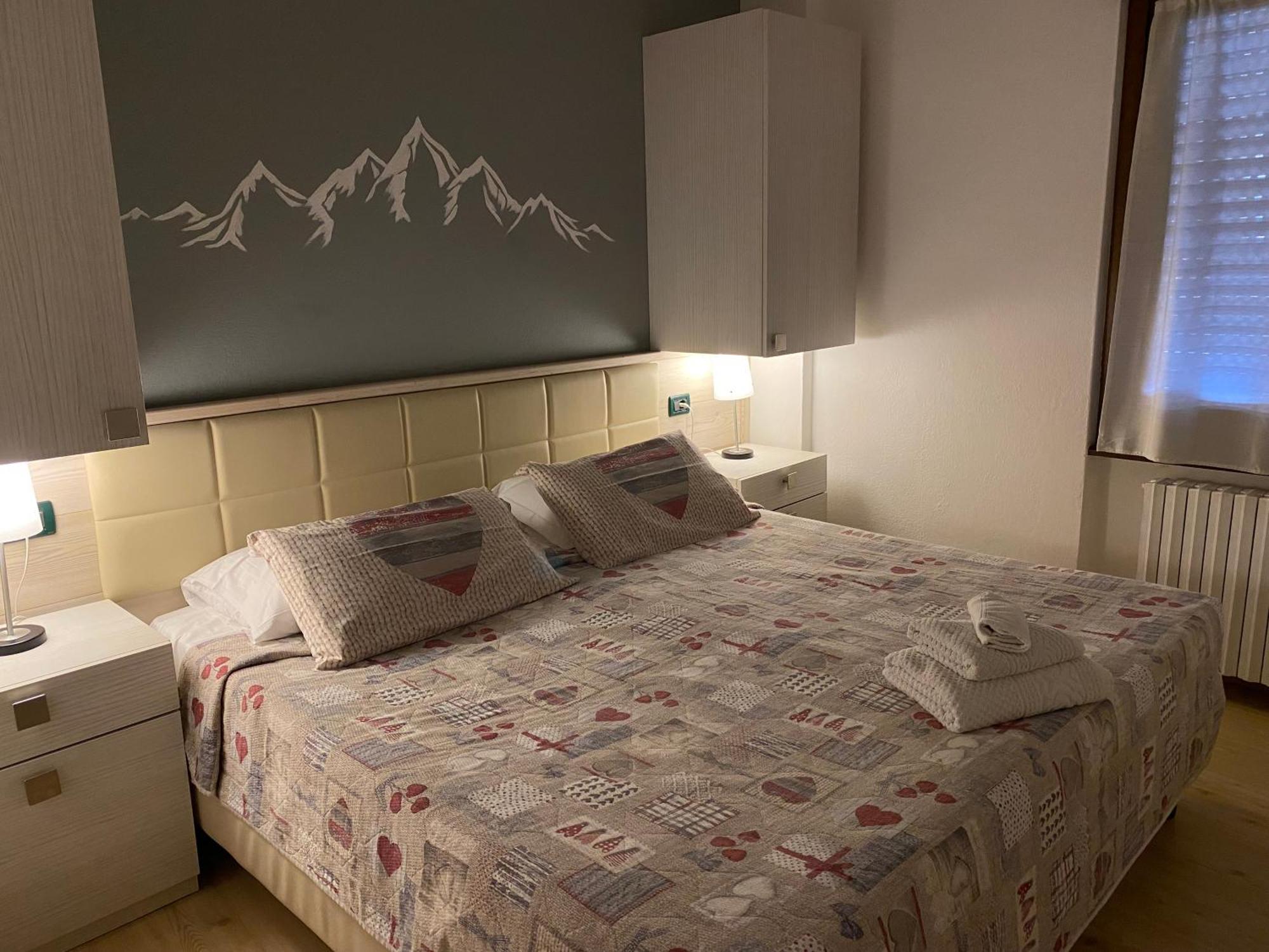 Hotel Sciatori 3 Stelle Superior เตมู ภายนอก รูปภาพ