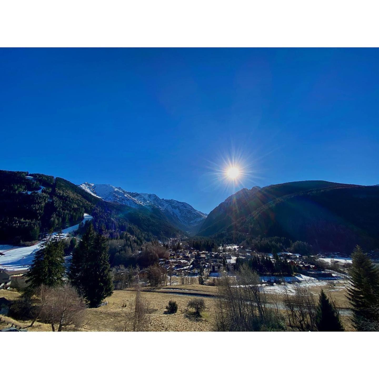 Hotel Sciatori 3 Stelle Superior เตมู ภายนอก รูปภาพ