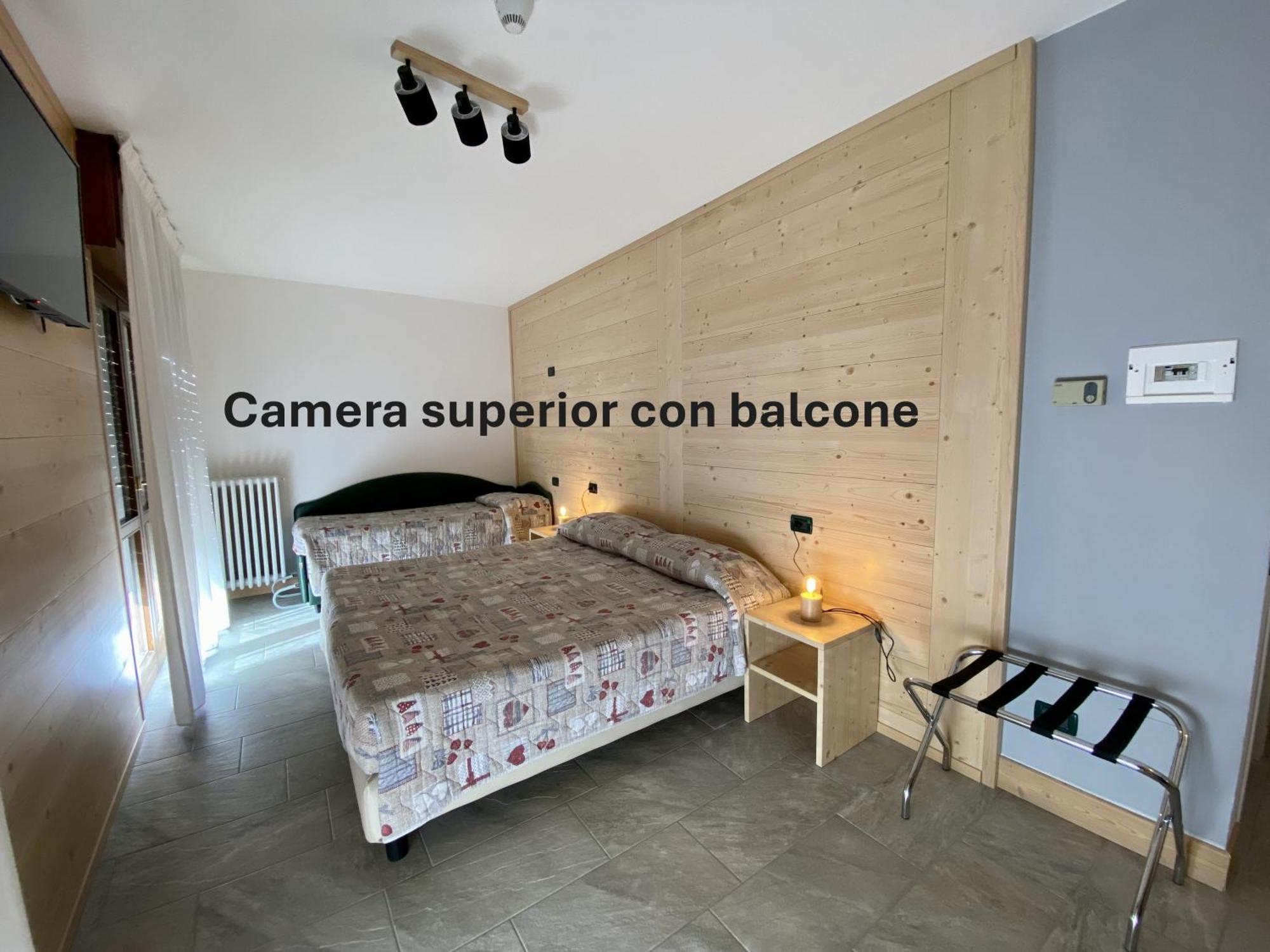 Hotel Sciatori 3 Stelle Superior เตมู ภายนอก รูปภาพ